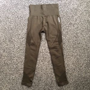 Gymshark Energy Seamless in khaki